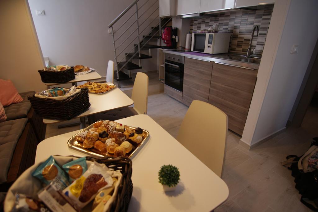 Rosemary Charming Rooms Termoli Bagian luar foto