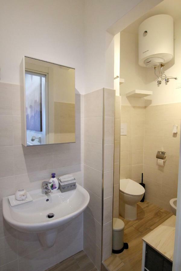 Rosemary Charming Rooms Termoli Bagian luar foto